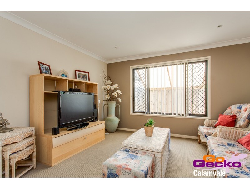 6 Girraween Cres, Parkinson QLD 4115