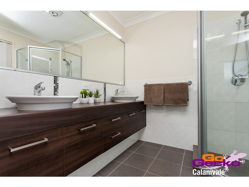 6 Girraween Cres, Parkinson QLD 4115