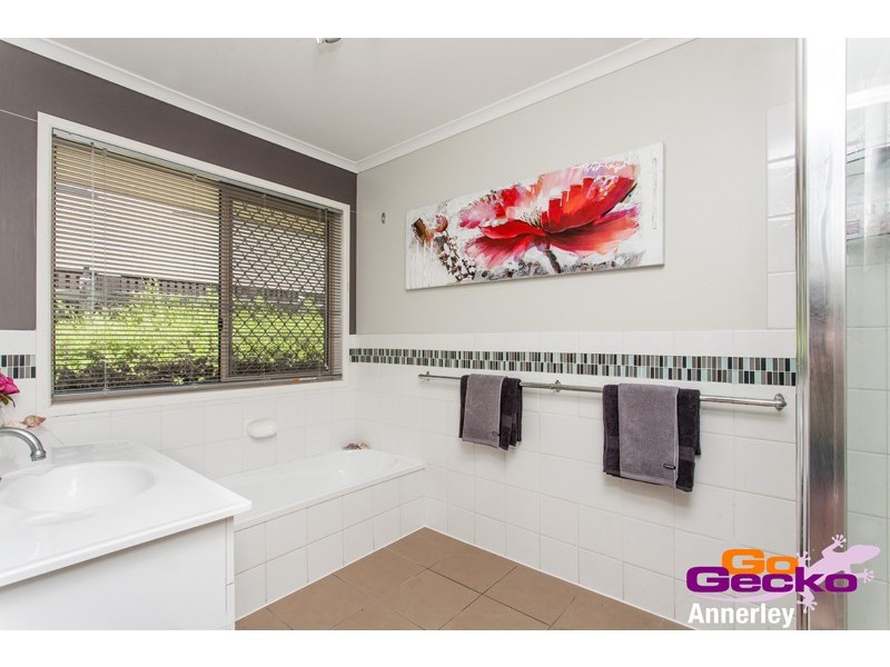 17 Ruby Avenue, Tarragindi QLD 4121