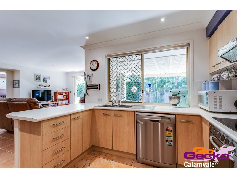 5 Earls Court, Calamvale QLD 4116