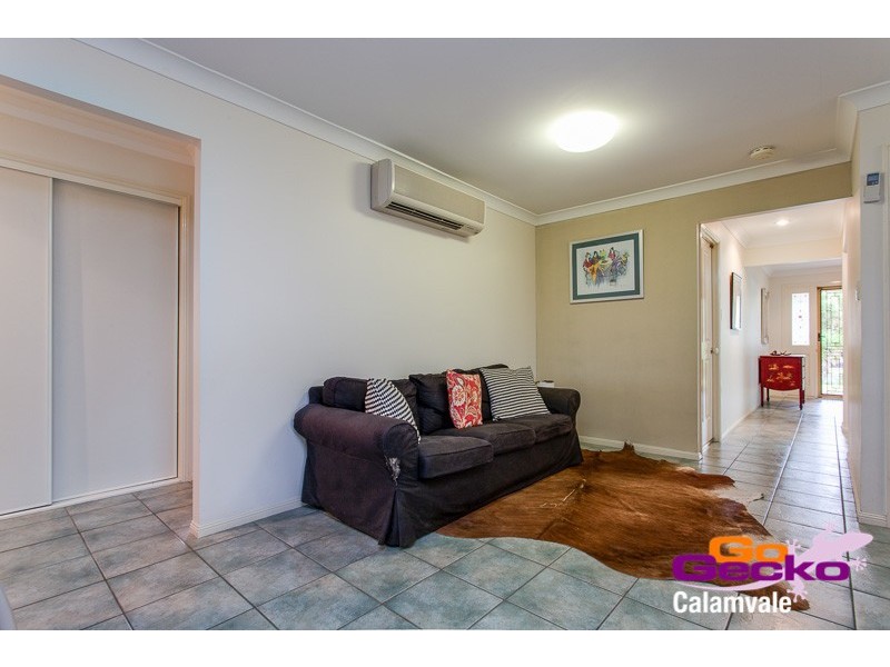 22 Seaton Place, Parkinson QLD 4115