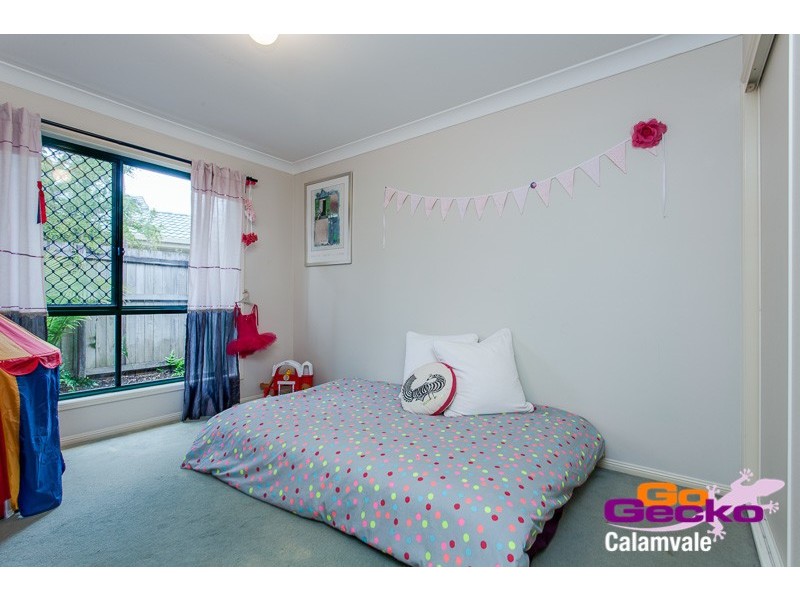 22 Seaton Place, Parkinson QLD 4115