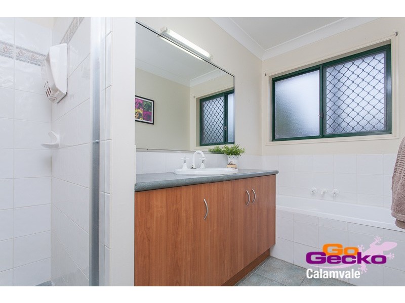 22 Seaton Place, Parkinson QLD 4115