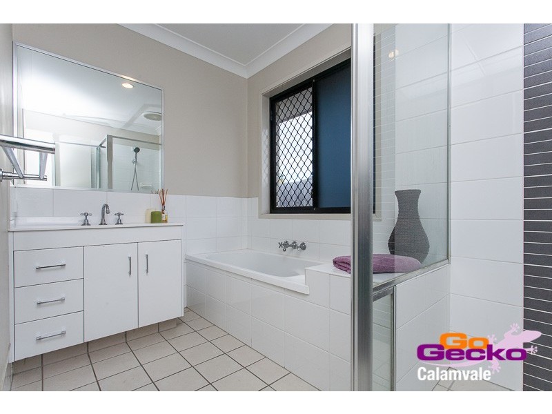 8 Hudson Street, Calamvale QLD 4116