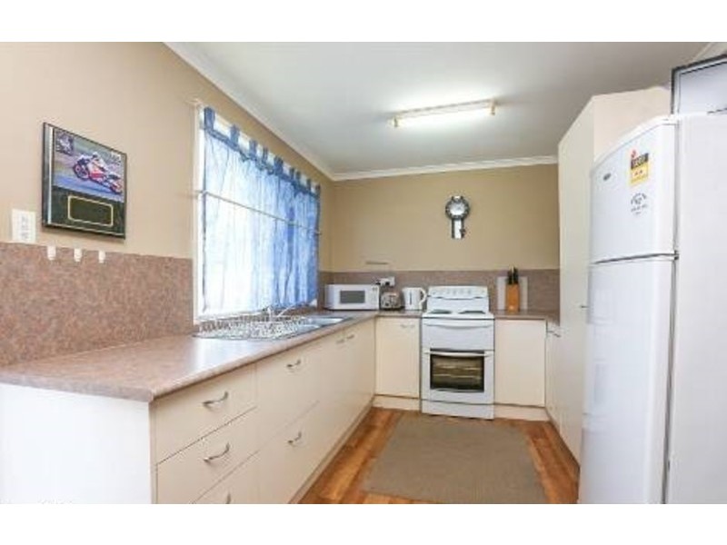 31 West Bega, Kingston QLD 4114