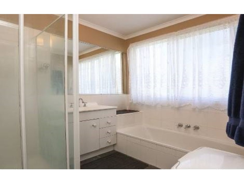 31 West Bega, Kingston QLD 4114