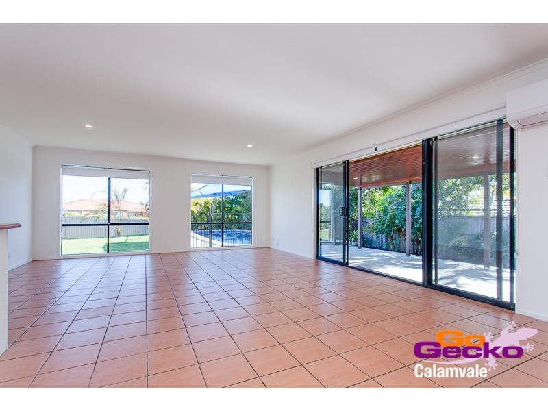 23 Oakview Street, Parkinson QLD 4115