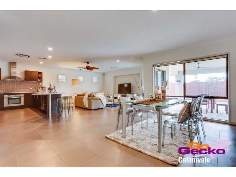 32 Lambert Drive, Calamvale QLD 4116