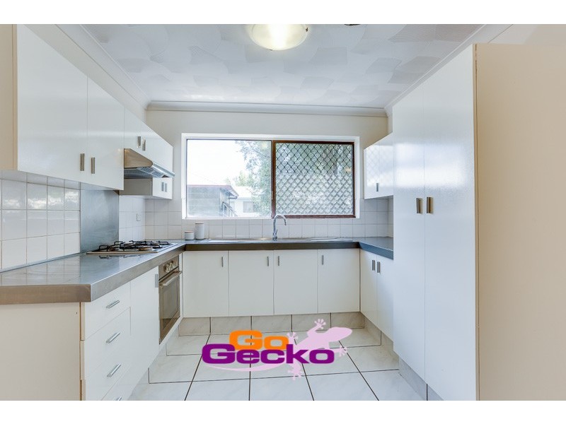 2/12 Carl Street, Woolloongabba QLD 4102