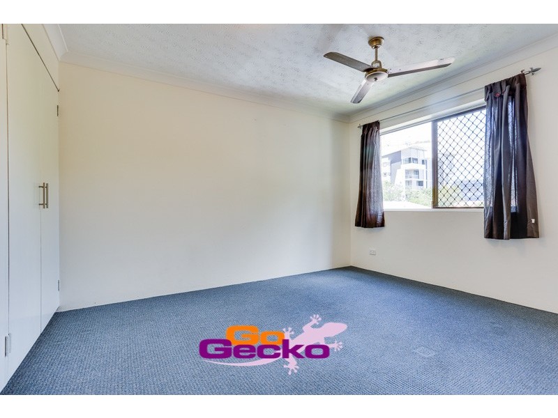 2/12 Carl Street, Woolloongabba QLD 4102