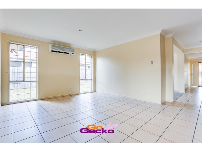 75 Wallum Drive, Parkinson QLD 4115