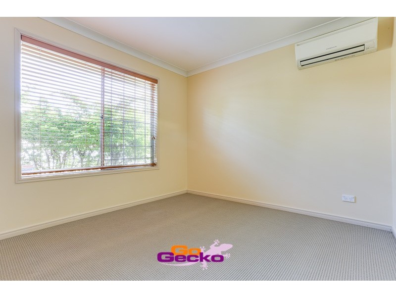 75 Wallum Drive, Parkinson QLD 4115