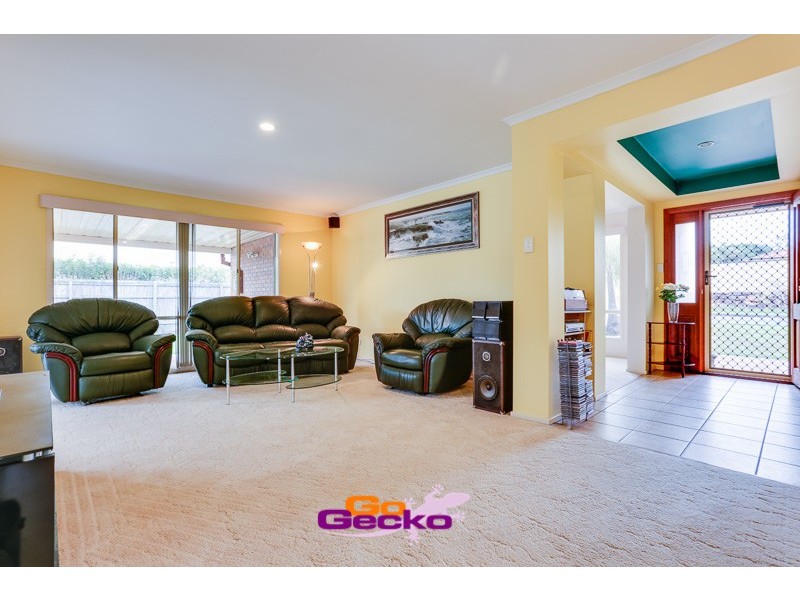 61 Oakview Street, Parkinson QLD 4115