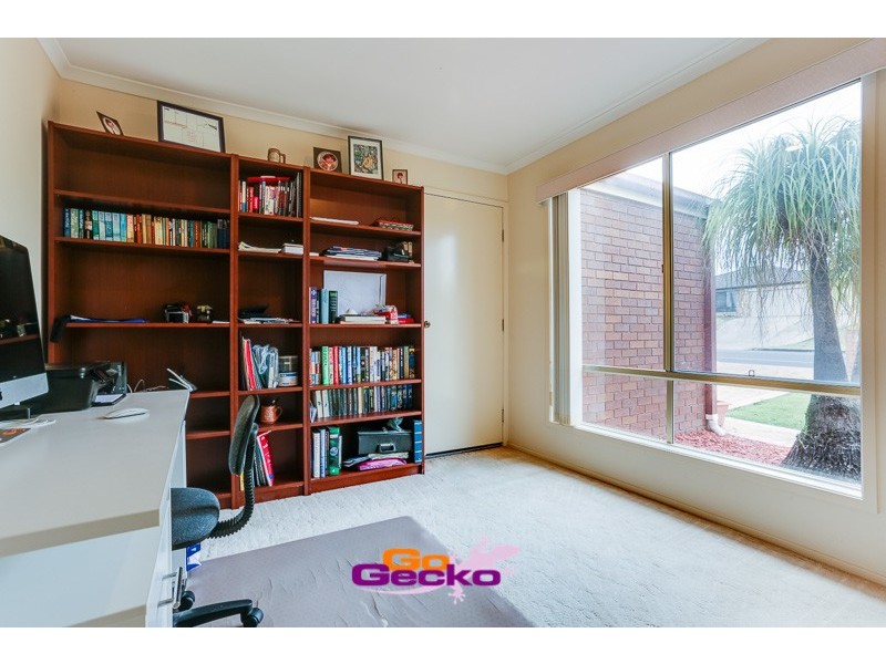 61 Oakview Street, Parkinson QLD 4115