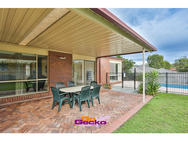 61 Oakview Street, Parkinson QLD 4115