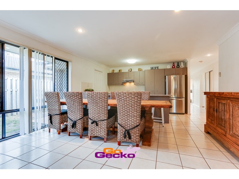 10 Goongarrie Crescent, Parkinson QLD 4115