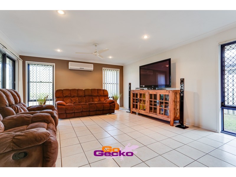 10 Goongarrie Crescent, Parkinson QLD 4115