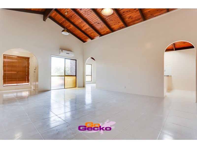 37 Chateau Street, Calamvale QLD 4116
