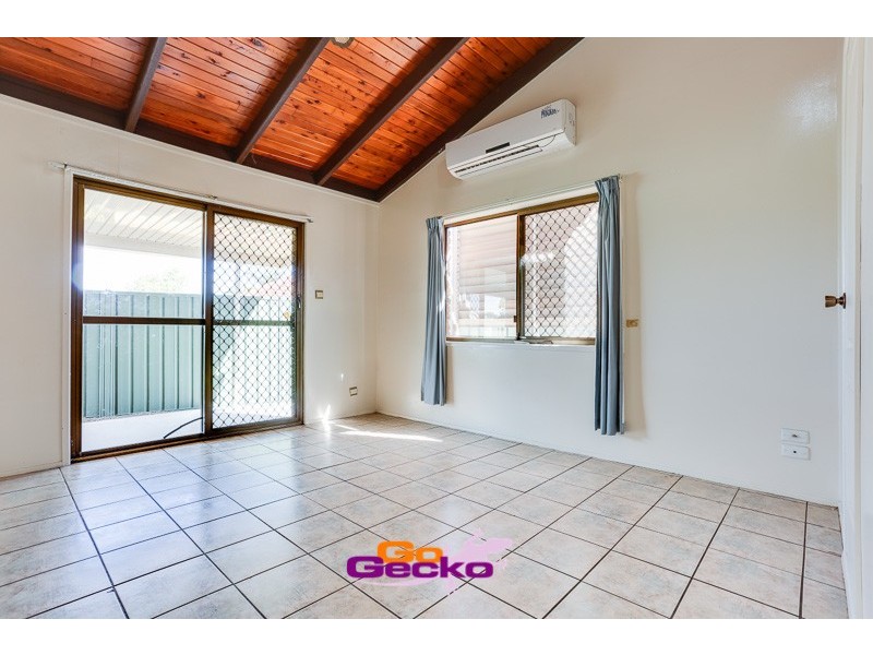 37 Chateau Street, Calamvale QLD 4116