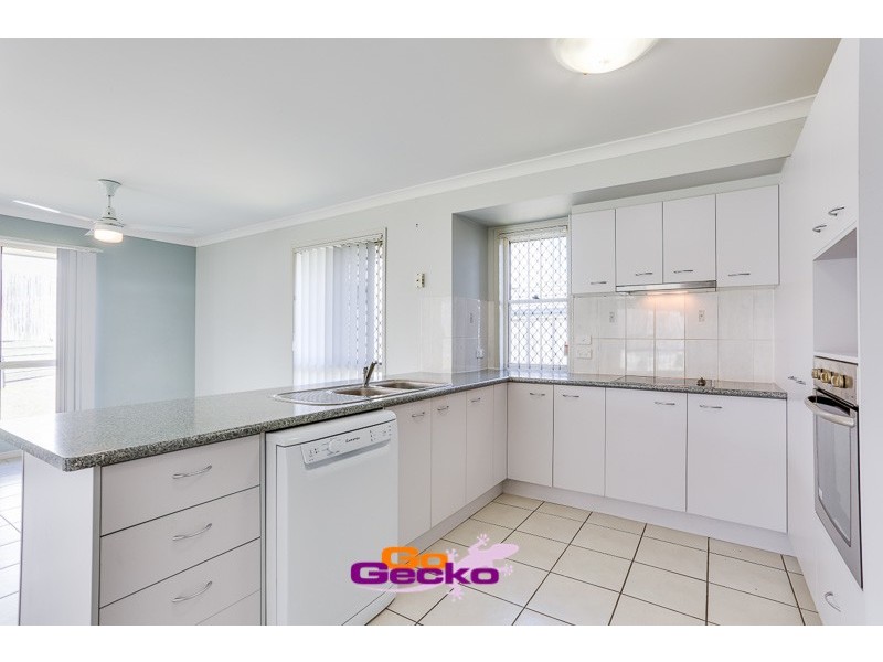 17 Wavecrest Place, Calamvale QLD 4116