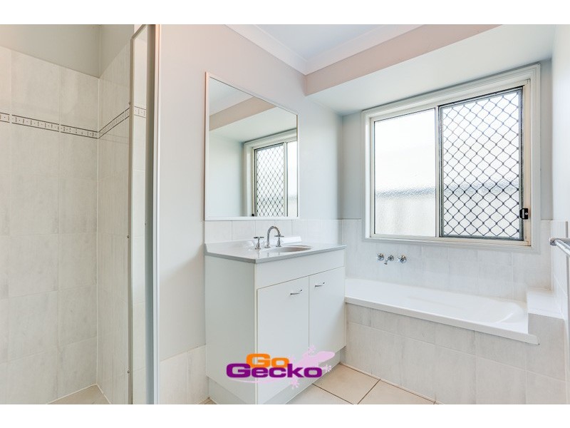 17 Wavecrest Place, Calamvale QLD 4116