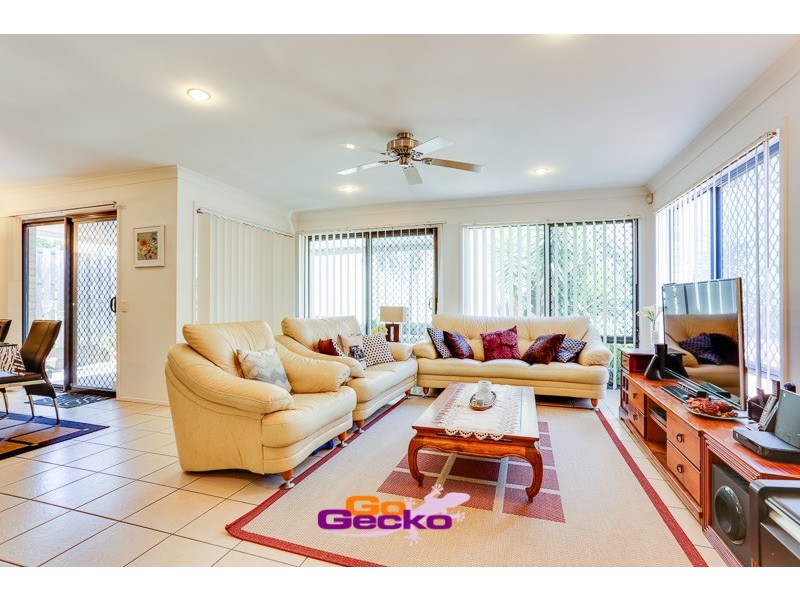 18 Goongarrie Crescent, Parkinson QLD 4115