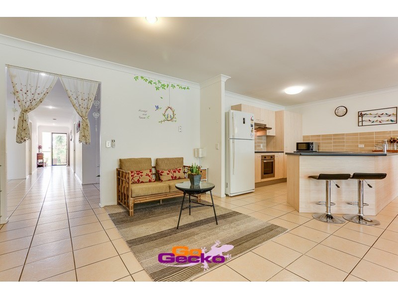 18 Goongarrie Crescent, Parkinson QLD 4115