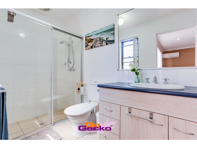 18 Goongarrie Crescent, Parkinson QLD 4115