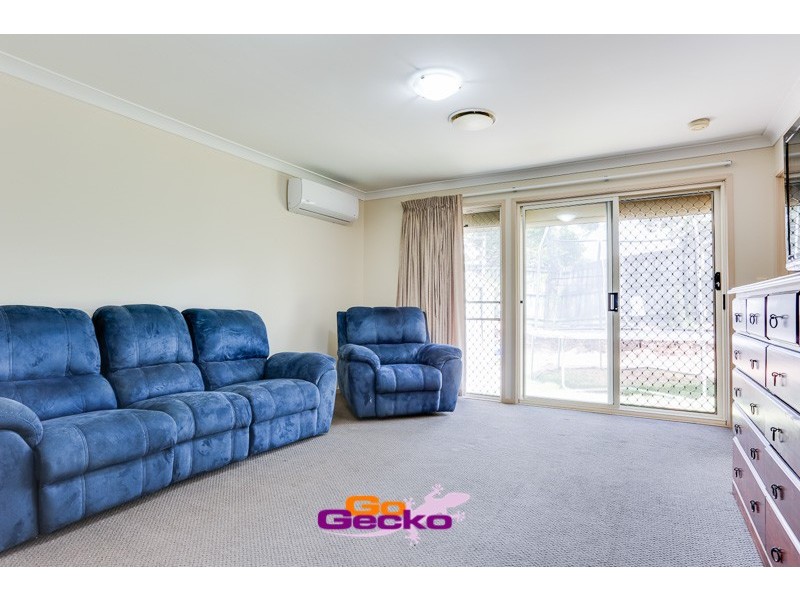 52 Solandra Crescent, Calamvale QLD 4116