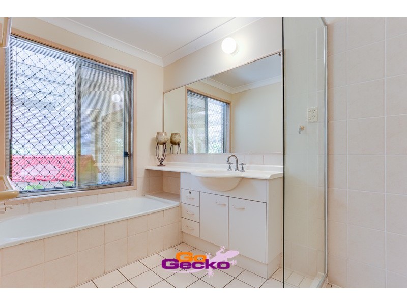 52 Solandra Crescent, Calamvale QLD 4116