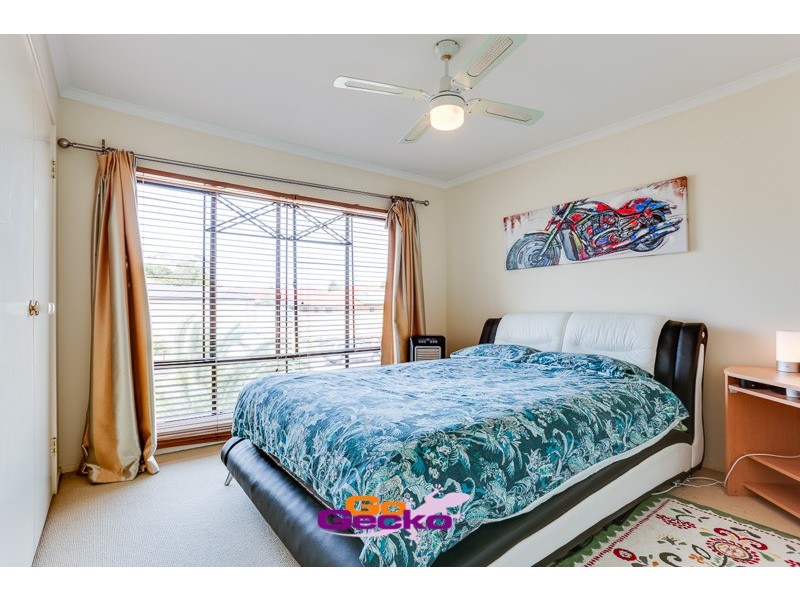 57 Oakview Street, Parkinson QLD 4115