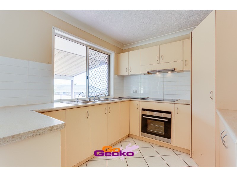 22 Rutyna Cr, Crestmead QLD 4132