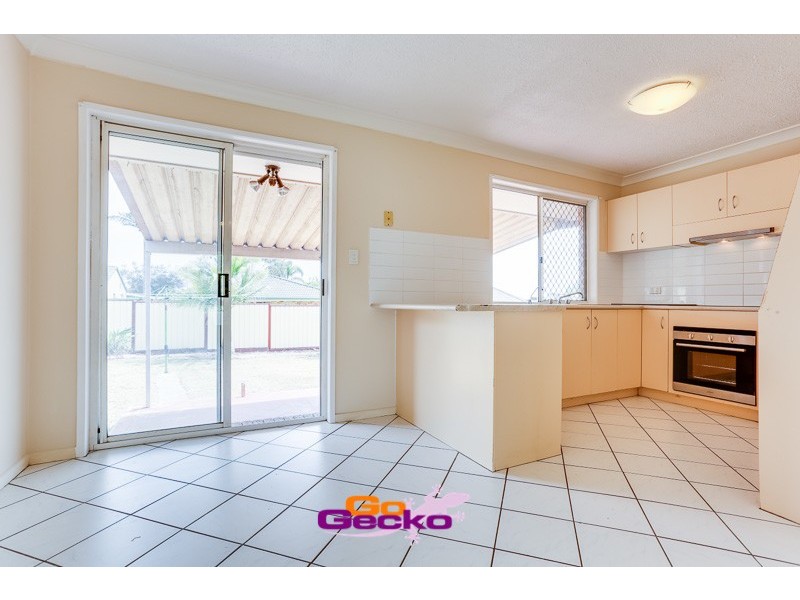 22 Rutyna Cr, Crestmead QLD 4132