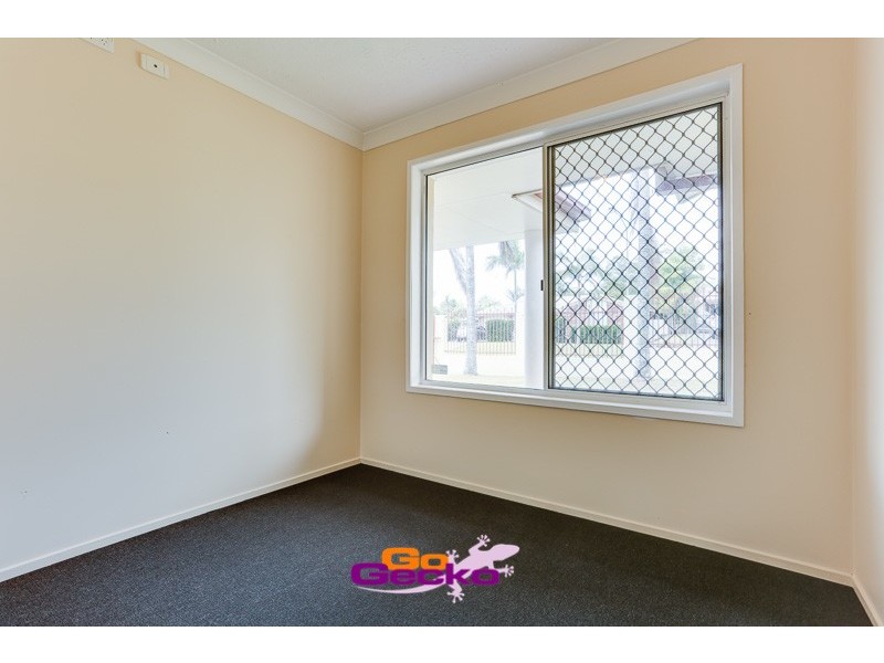 22 Rutyna Cr, Crestmead QLD 4132