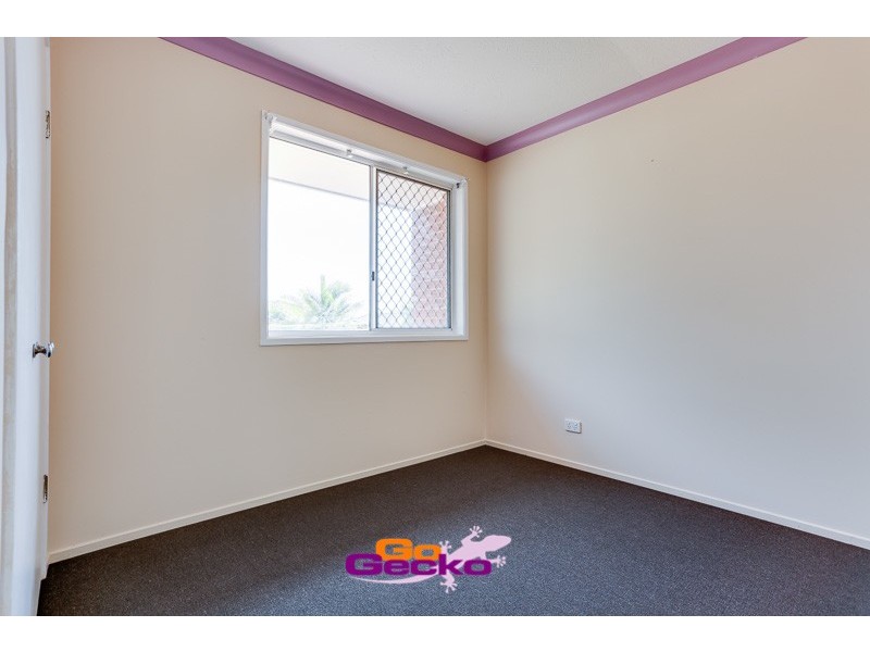 22 Rutyna Cr, Crestmead QLD 4132