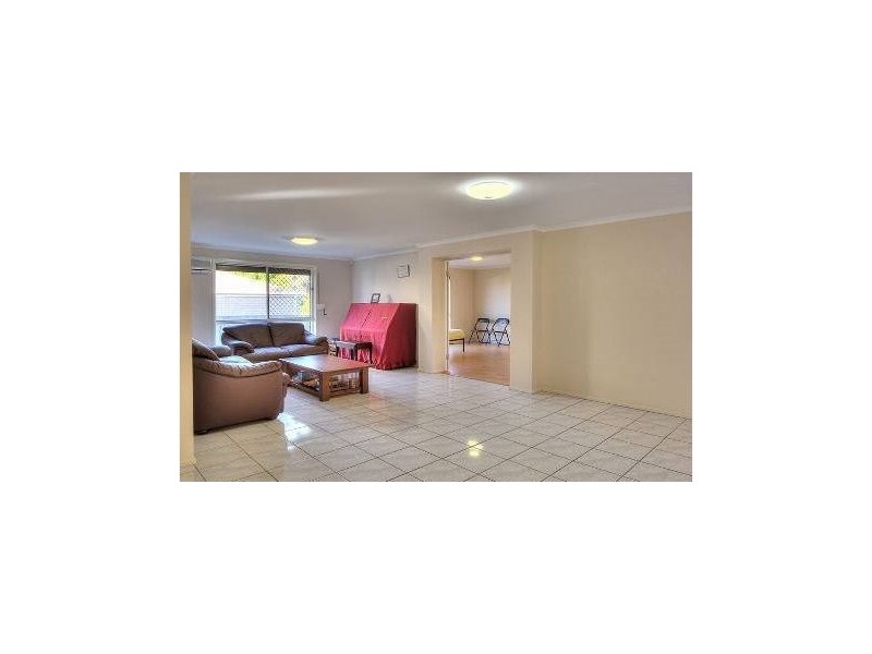 22 Eden Elm St, Calamvale QLD 4116