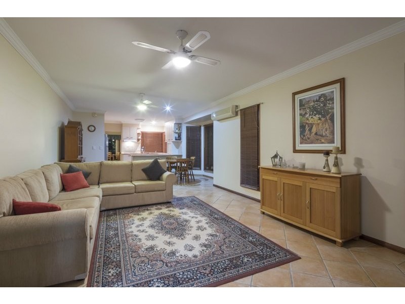 76 Ontario Crescent, Parkinson QLD 4115