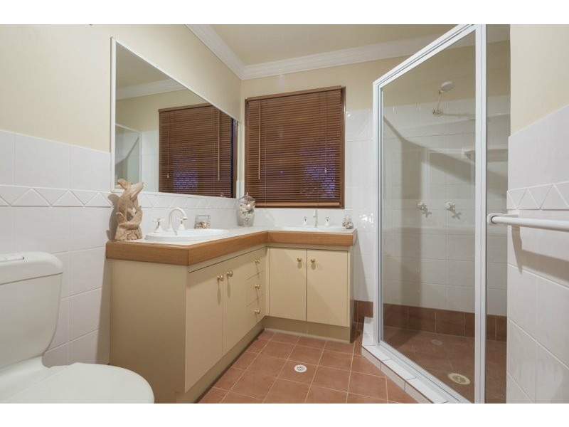 76 Ontario Crescent, Parkinson QLD 4115