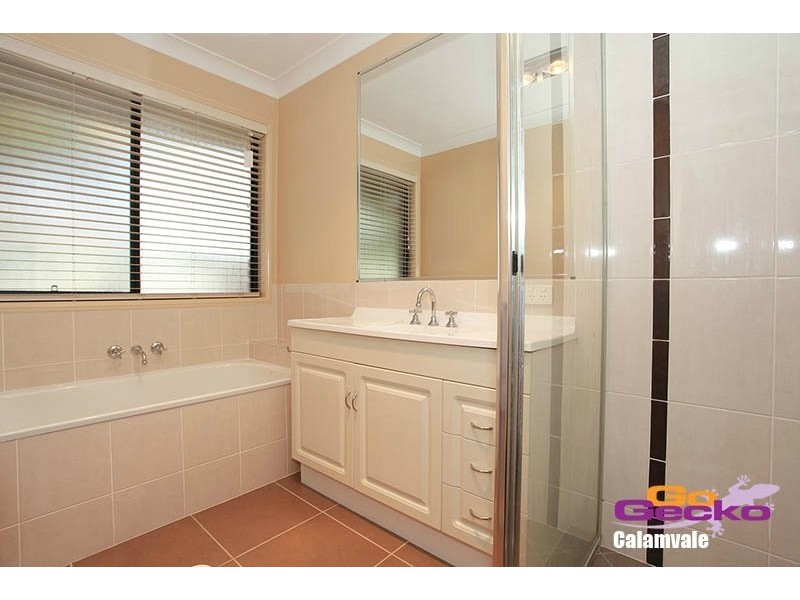 16 Sarabah Close, Calamvale QLD 4116