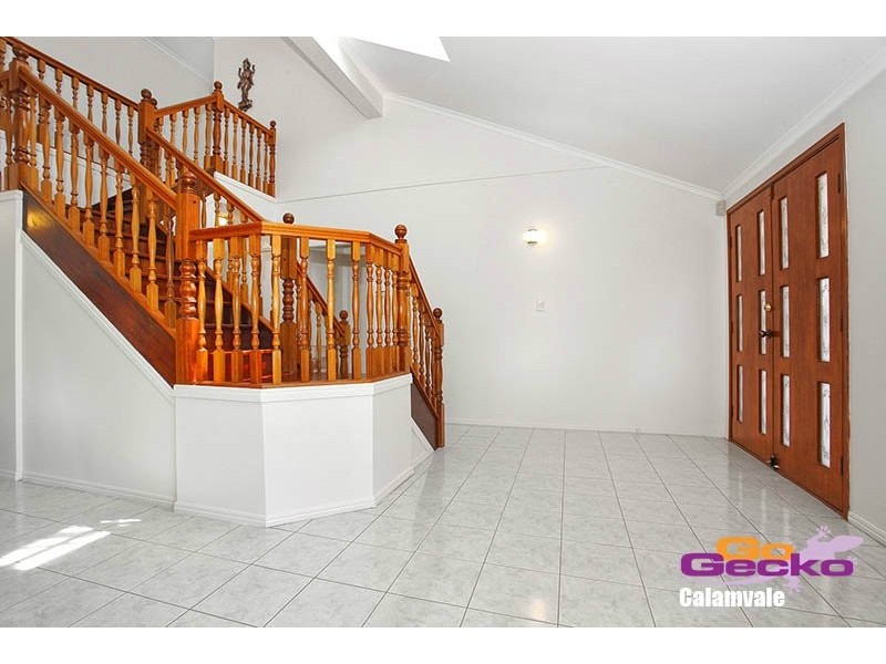 69 Bannockburn Cres, Parkinson QLD 4115