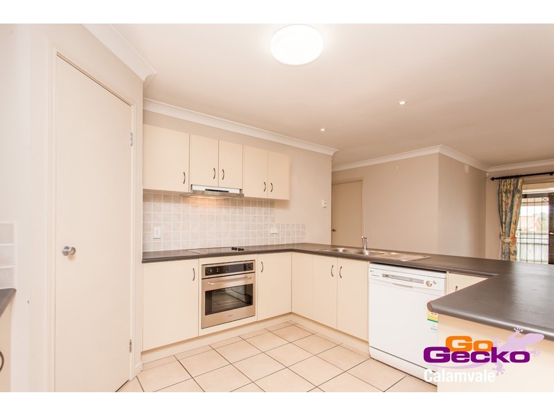 75 Wallum Drive, Parkinson QLD 4115