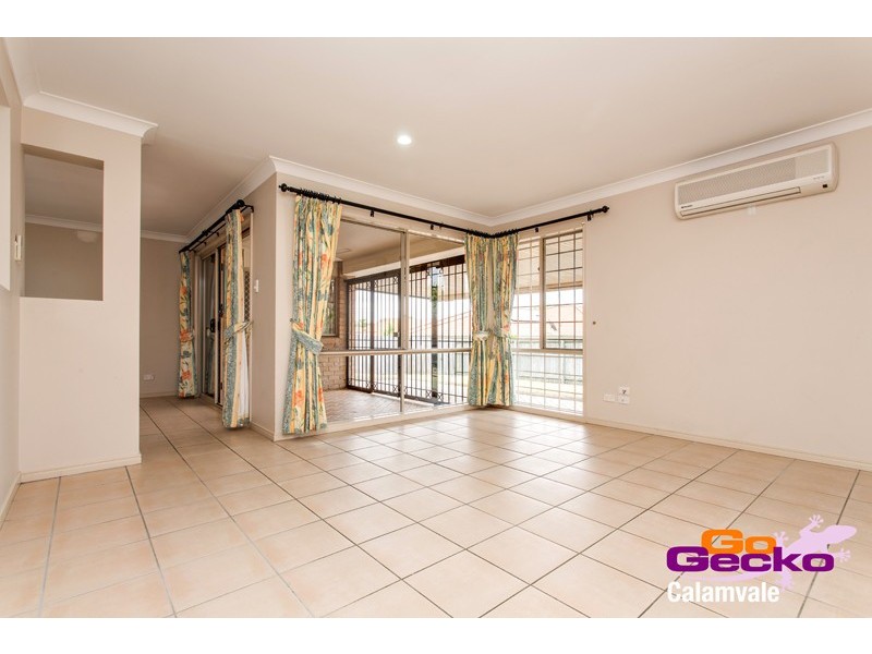 75 Wallum Drive, Parkinson QLD 4115
