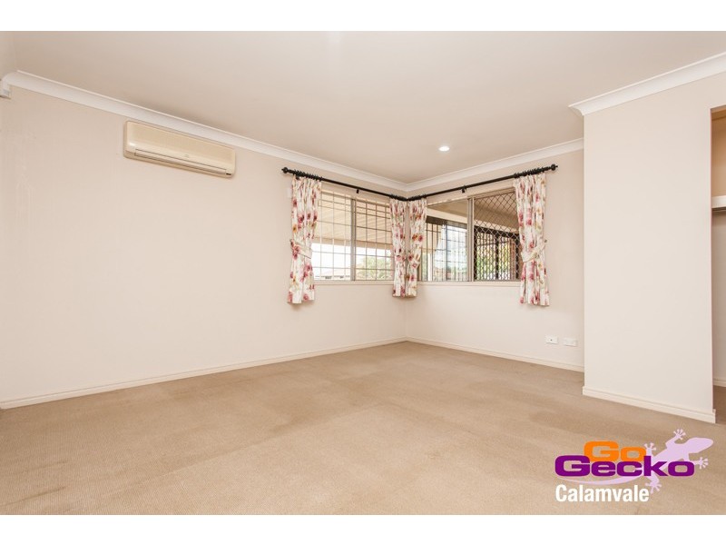 75 Wallum Drive, Parkinson QLD 4115