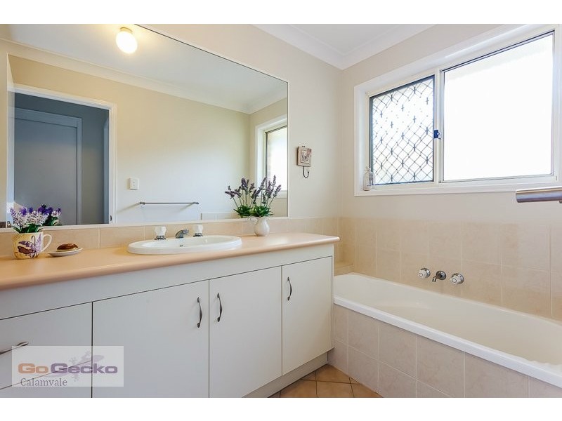 10 Narcissus Place, Calamvale QLD 4116