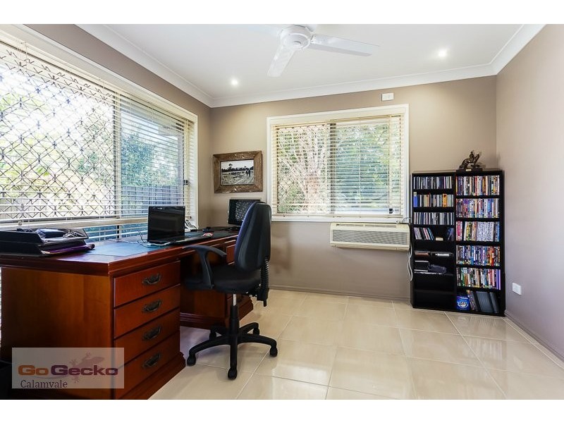 10 Narcissus Place, Calamvale QLD 4116