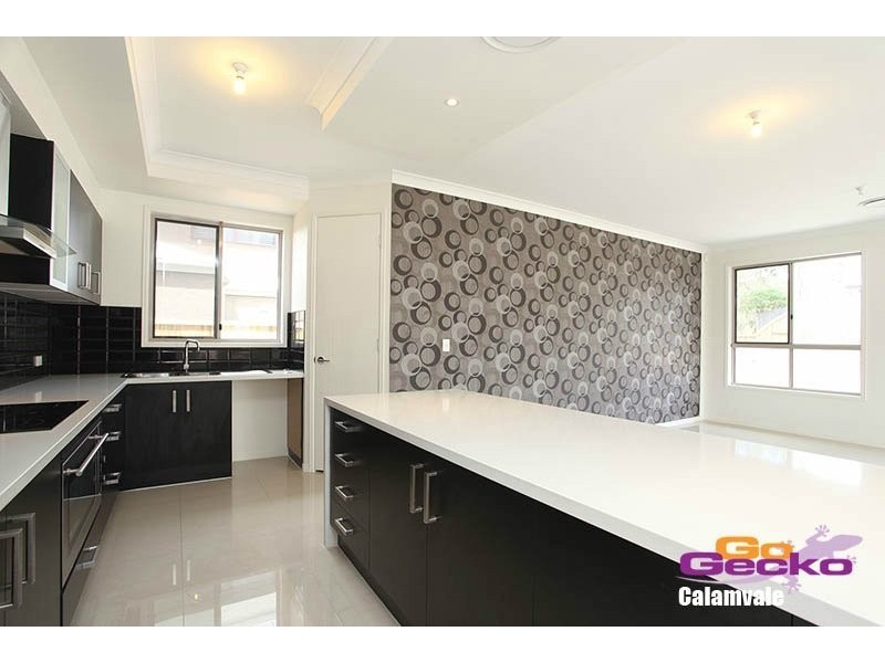 6 Penglase St, Doolandella QLD 4077