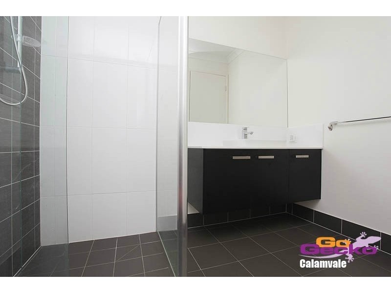 6 Penglase St, Doolandella QLD 4077