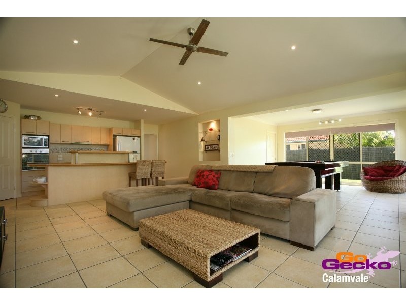 28 Utah Place, Parkinson QLD 4115
