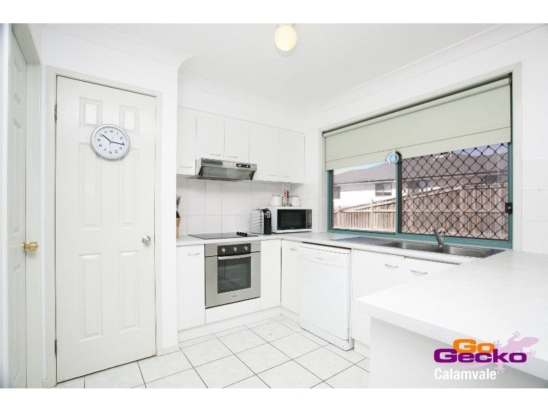 8 Bellavista Close, Calamvale QLD 4116