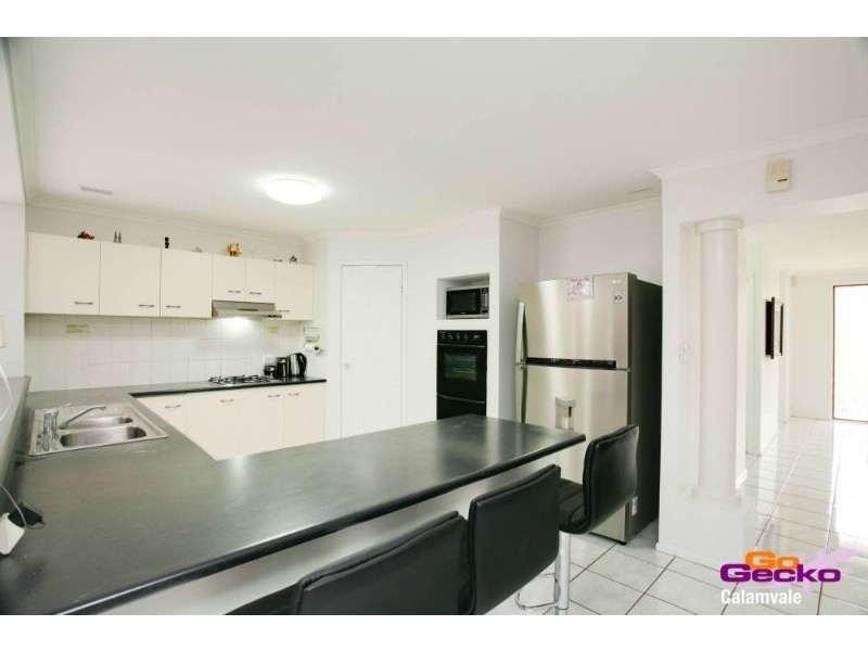 116 Glenfield Street, Parkinson QLD 4115